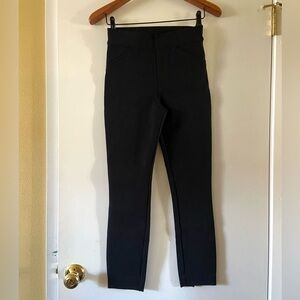 SPANX black body pants with tummy control and stretch! Size xs